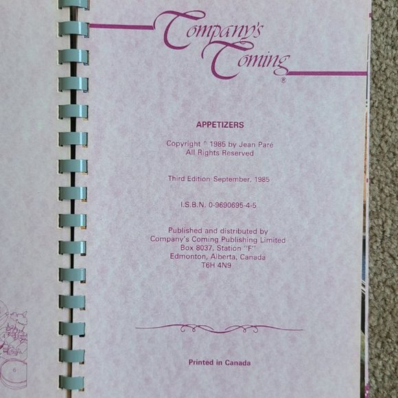 Vintage Company's coming Appetizers (1985) & Cakes (1990) Bundle - Plastic Comb - Picture 2 of 7